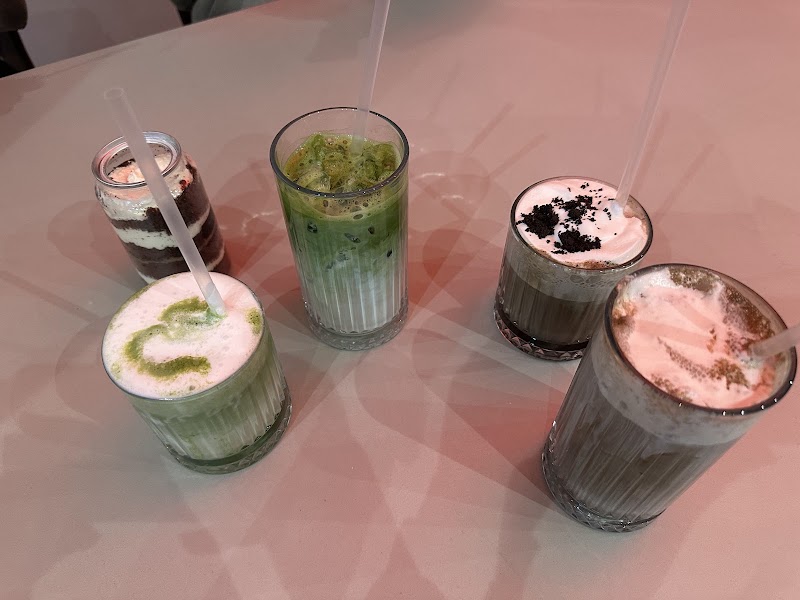 ABOUT CAFE | Matcha • Coffee • Desserts Bar (Półwiejska)