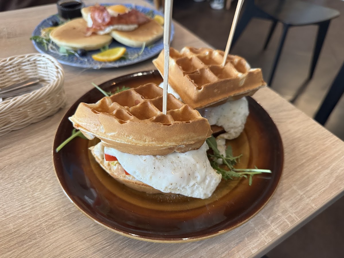 Oldskulowa Cafe & Restaurant — Cafe